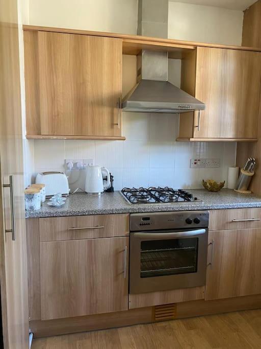 Lovely 2 Bedroom Flat In Greater London Exterior foto