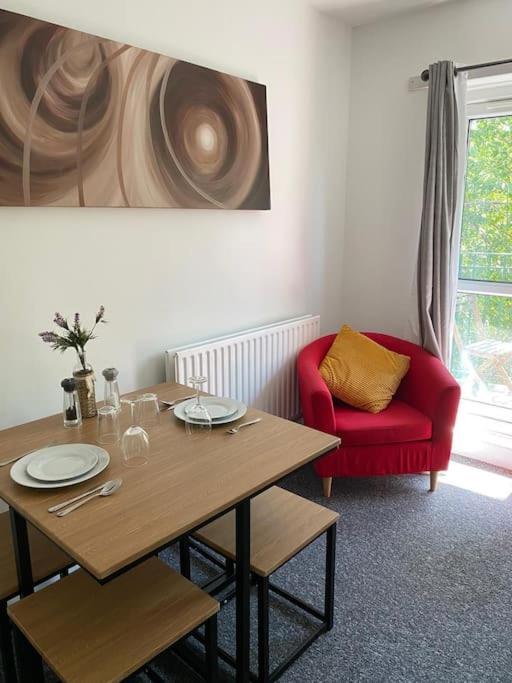 Lovely 2 Bedroom Flat In Greater London Exterior foto