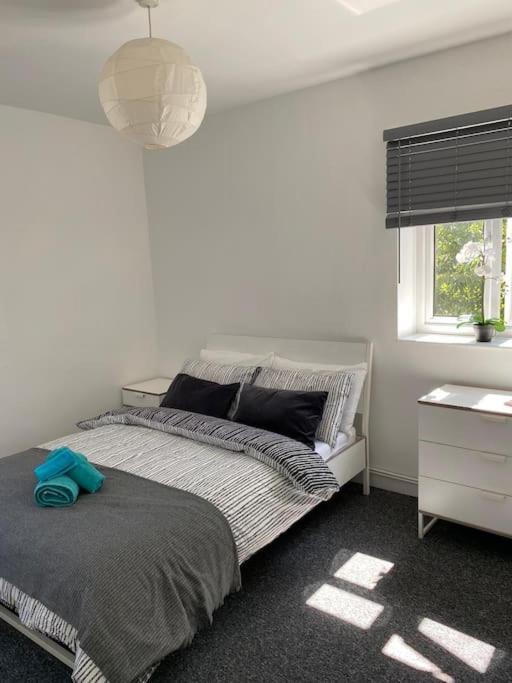 Lovely 2 Bedroom Flat In Greater London Exterior foto